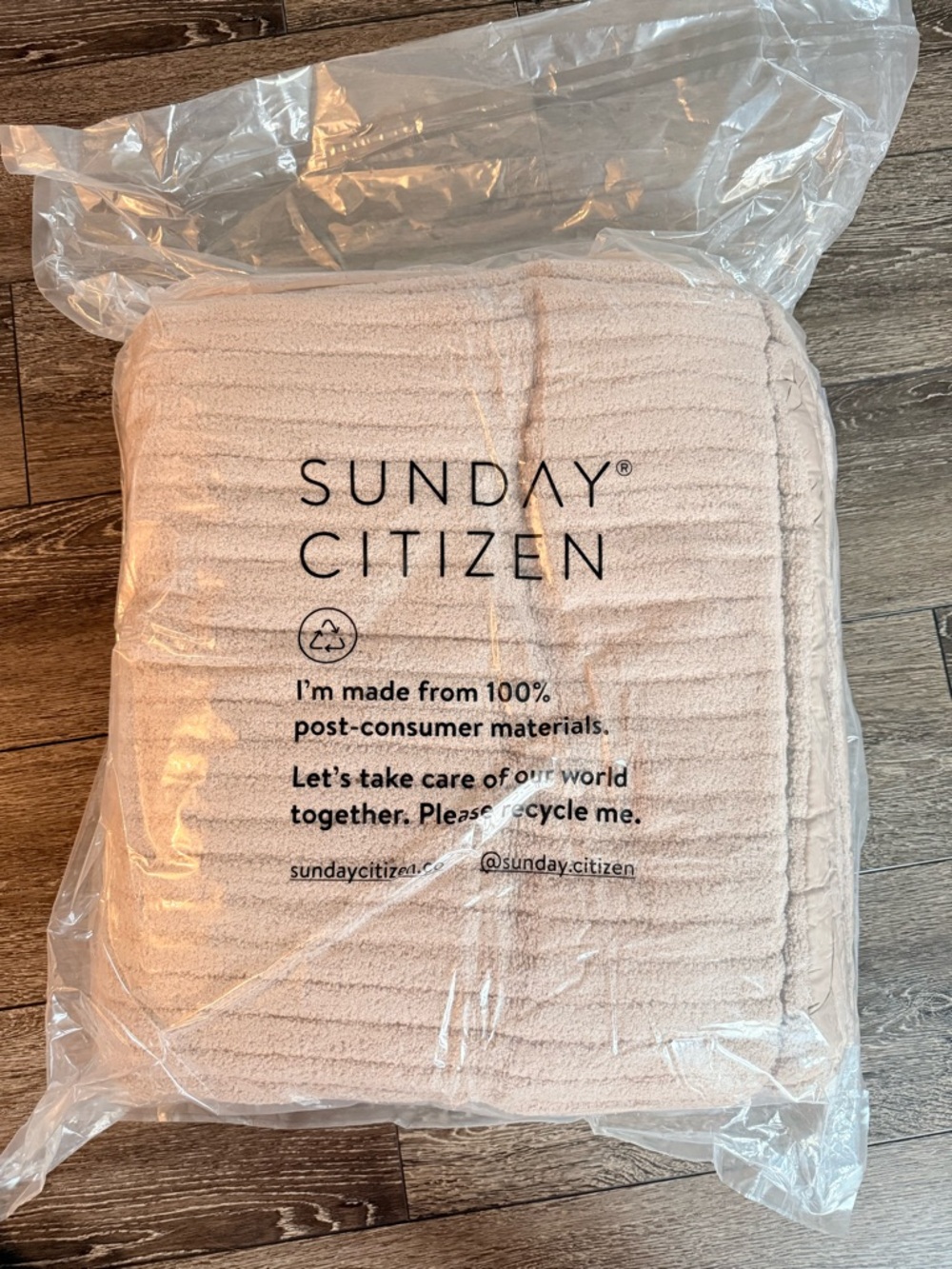 Sunday Citizen Snug Piped Comforter Queen/Full Taupe $360 Retail - Picture 4 of 6